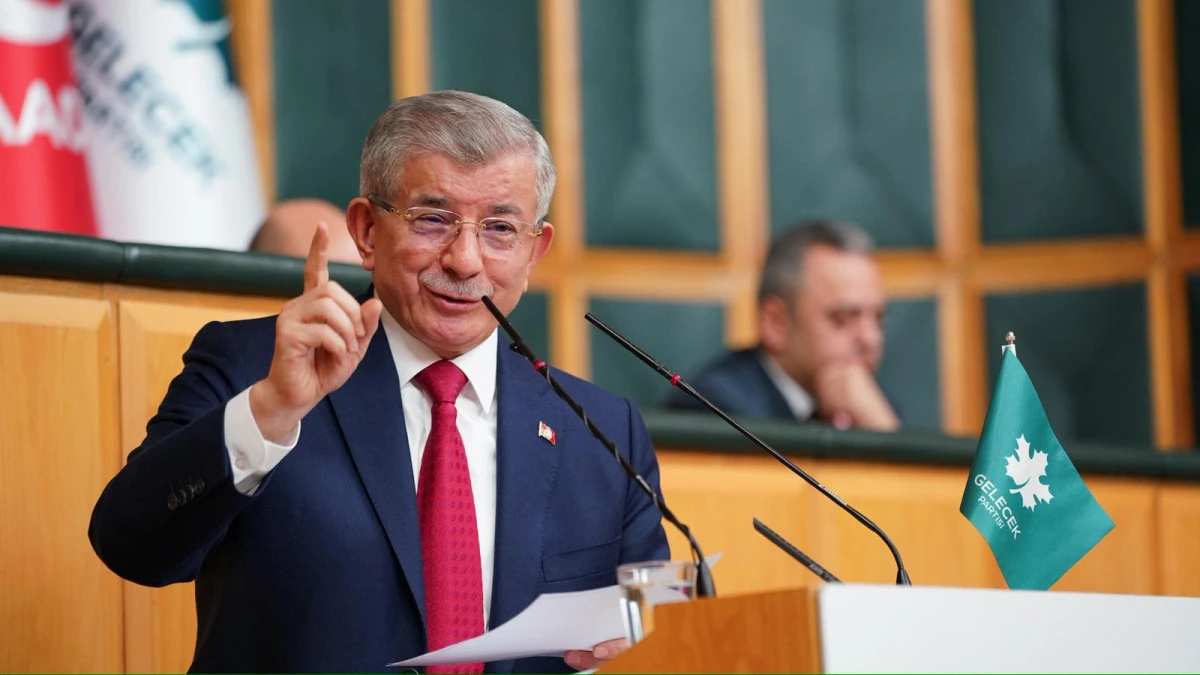 Davutoğlu&rsquo;ndan 'Ramazan ve Ekonomi' &Ccedil;ıkışı: 'Asgari &Uuml;cretli Fitreye Muhta&ccedil; Hale Geldi'