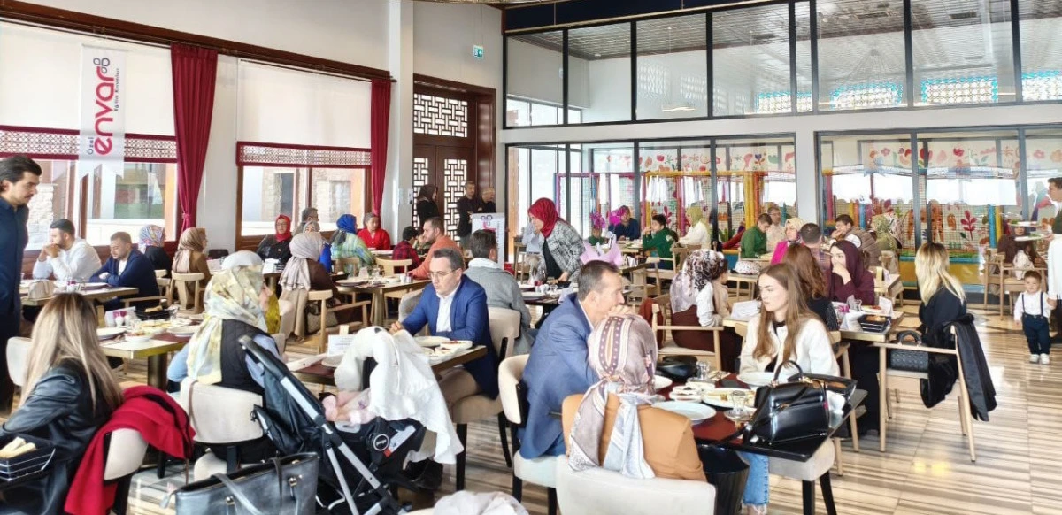 Envar Eğitim Kurumları Öğretmenleri Kahvaltıda Buluştu