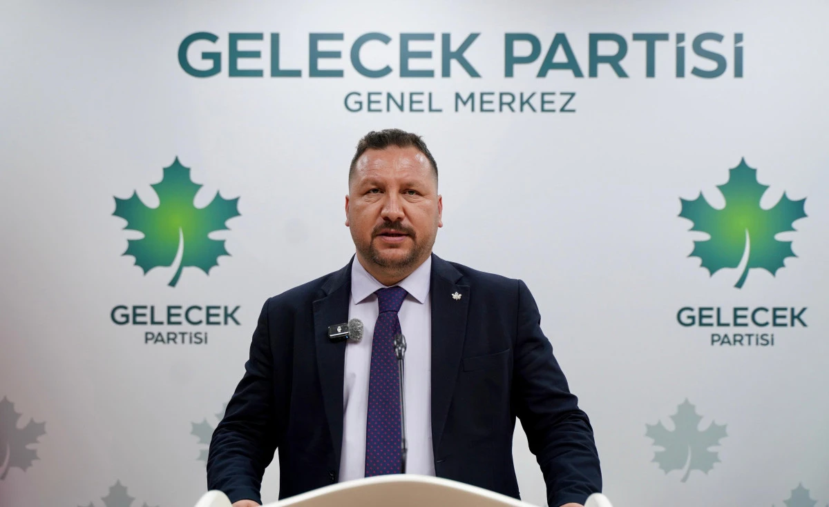 Gelecek Partisi’nden “iddialara” ilişkin açıklama: “Sayın Davutoğlu siyasetin daralmasına değil, güçlenmesine öncülük ediyor”