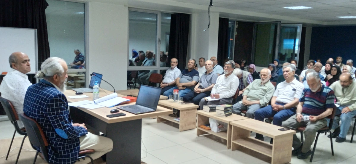 Hacı Kişi Gözüyle Değil Gönlüyle Görürdü