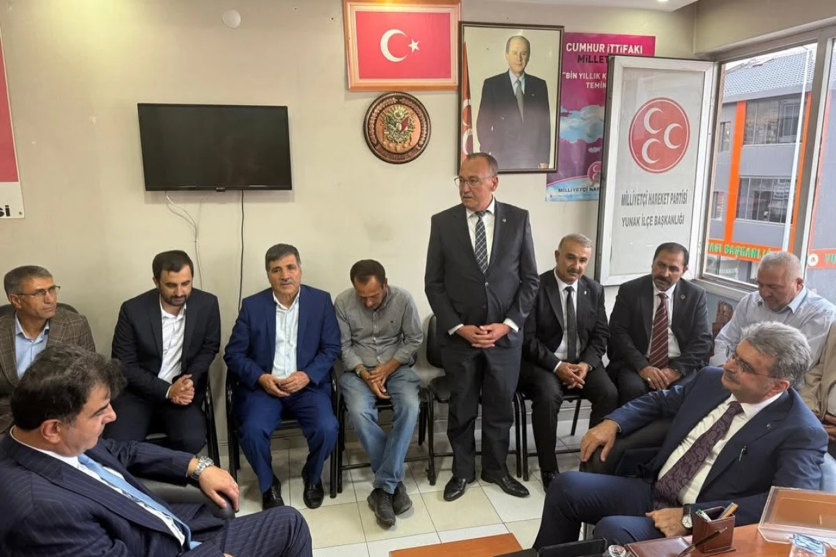 Heybet ve Erdem&rsquo;den MHP Yunak&rsquo;a Ziyaret