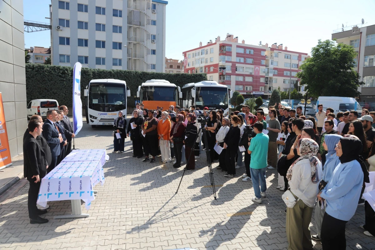 İşkur ve &Ccedil;elikkayalar AVM İş Birliğiyle 100 Kişilik İstihdam