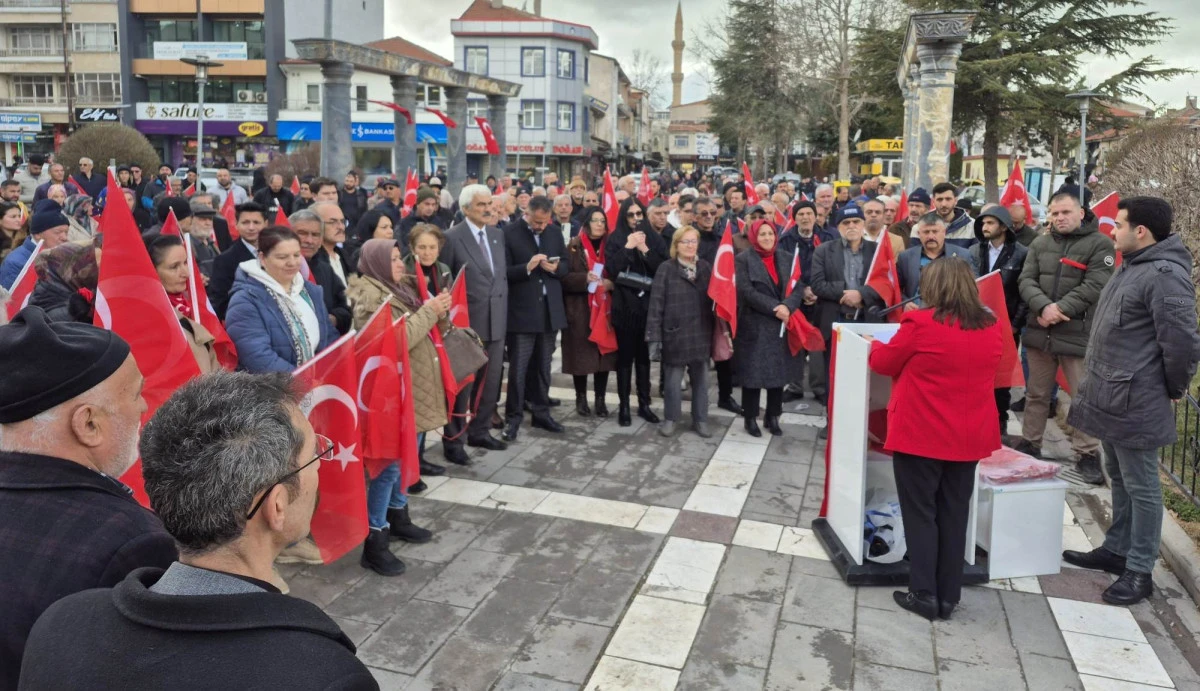 İYİ Partiden, Milli Birlik ve Bayrak Y&uuml;r&uuml;y&uuml;ş&uuml;
