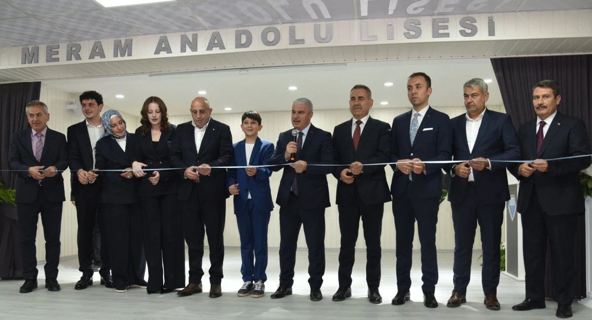 Katırcı, Eğitime Vefasını Bir Kez Daha G&ouml;sterdi: Kızının Mezun Olduğu Okulun Konferans Salonunu yeniledi