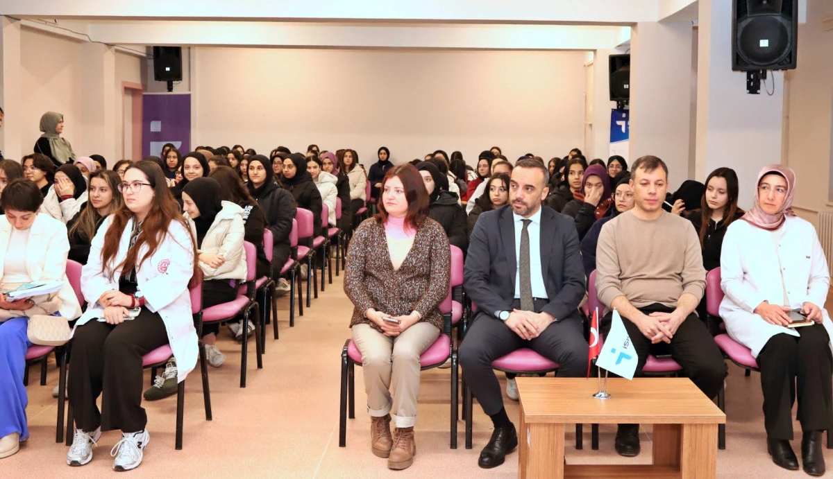 Konya İşkur Meslek Tanıtım G&uuml;n&uuml; İle Gen&ccedil;lerin Yanında