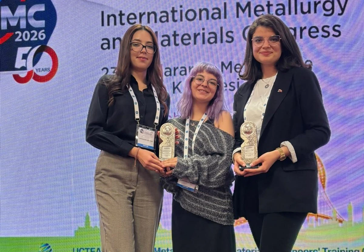 Konya Teknik &Uuml;niversitesi &Ouml;ğrencilerinden Uluslararası Kongrede &Ccedil;ifte &Ouml;d&uuml;l