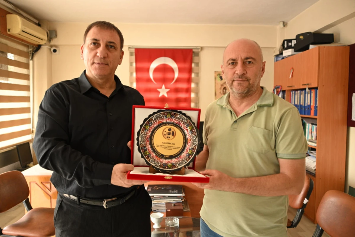 Konya'da Esnaftan &Ccedil;arpıcı Sekt&ouml;r Raporu: &lsquo;K&uuml;&ccedil;&uuml;k Esnaf Taksitsizlik ve Kayıt Dışı Rekabetle M&uuml;cadele Ediyor&rsquo;