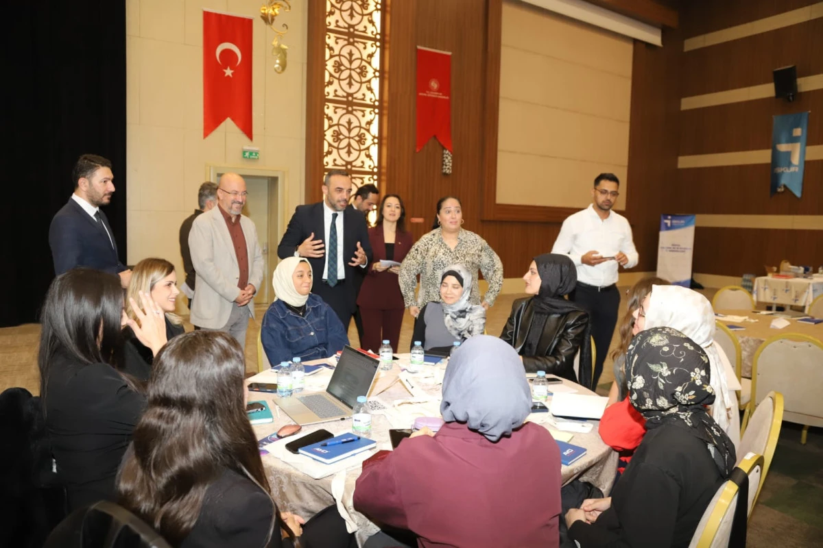 Konya'da Gen&ccedil;ler ve İş D&uuml;nyası Aynı Masada Buluştu