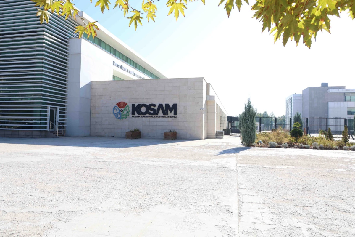 KOSAM&rsquo;dan Kritik Rapor: &lsquo;Tam &Uuml;yelik Ve Kopuş İkileminden &Ccedil;ıkmanın Yolu: Rekaberlik Senaryosu&rsquo;