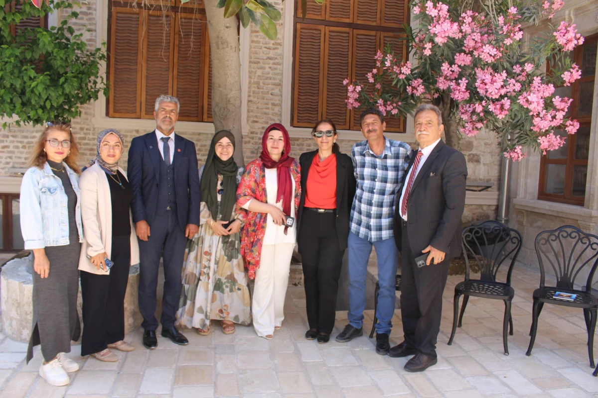 Mesafeleri Aşan G&ouml;n&uuml;l K&ouml;pr&uuml;s&uuml;: Konya ve Hatay Sanatla Kenetlendi