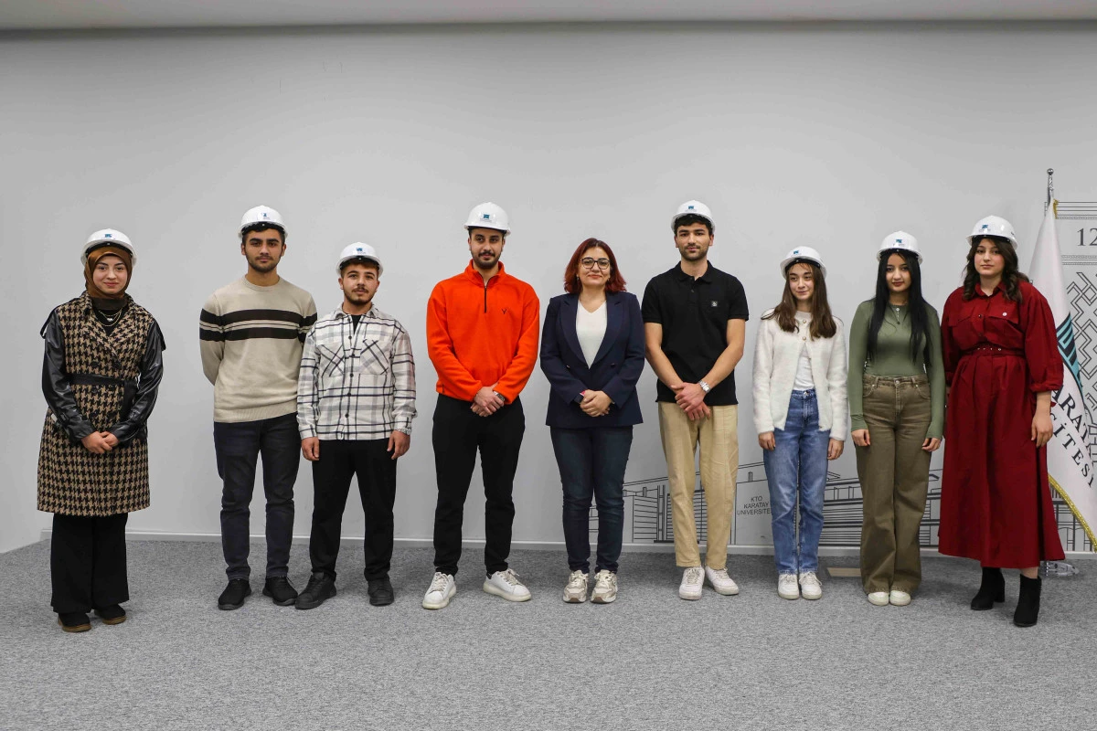 Mesleğe İlk Adım: KTO Karatay &Uuml;niversitesi &Ouml;ğrencileri Baretlerini Taktı