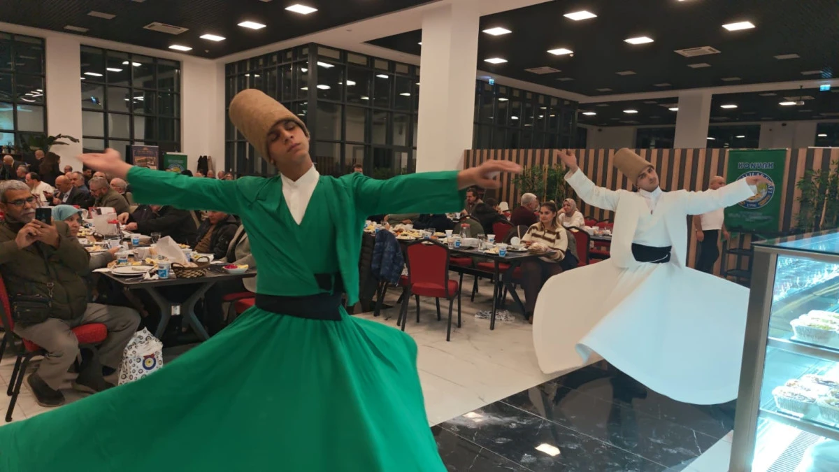 Mevlana&rsquo;nın torunları Konyalılar, İzmir&rsquo;deki iftarda buluştu