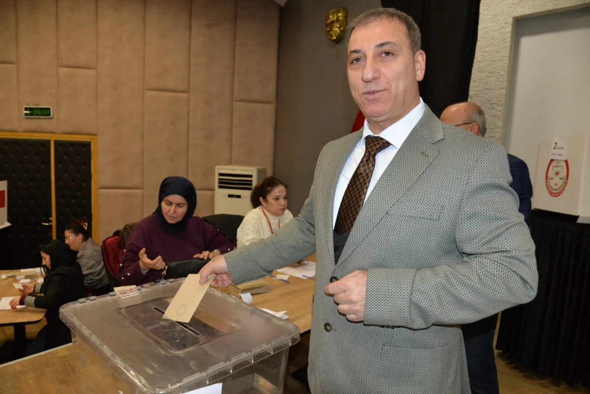 Saat&ccedil;iler Odası&rsquo;na yeni y&ouml;netim 