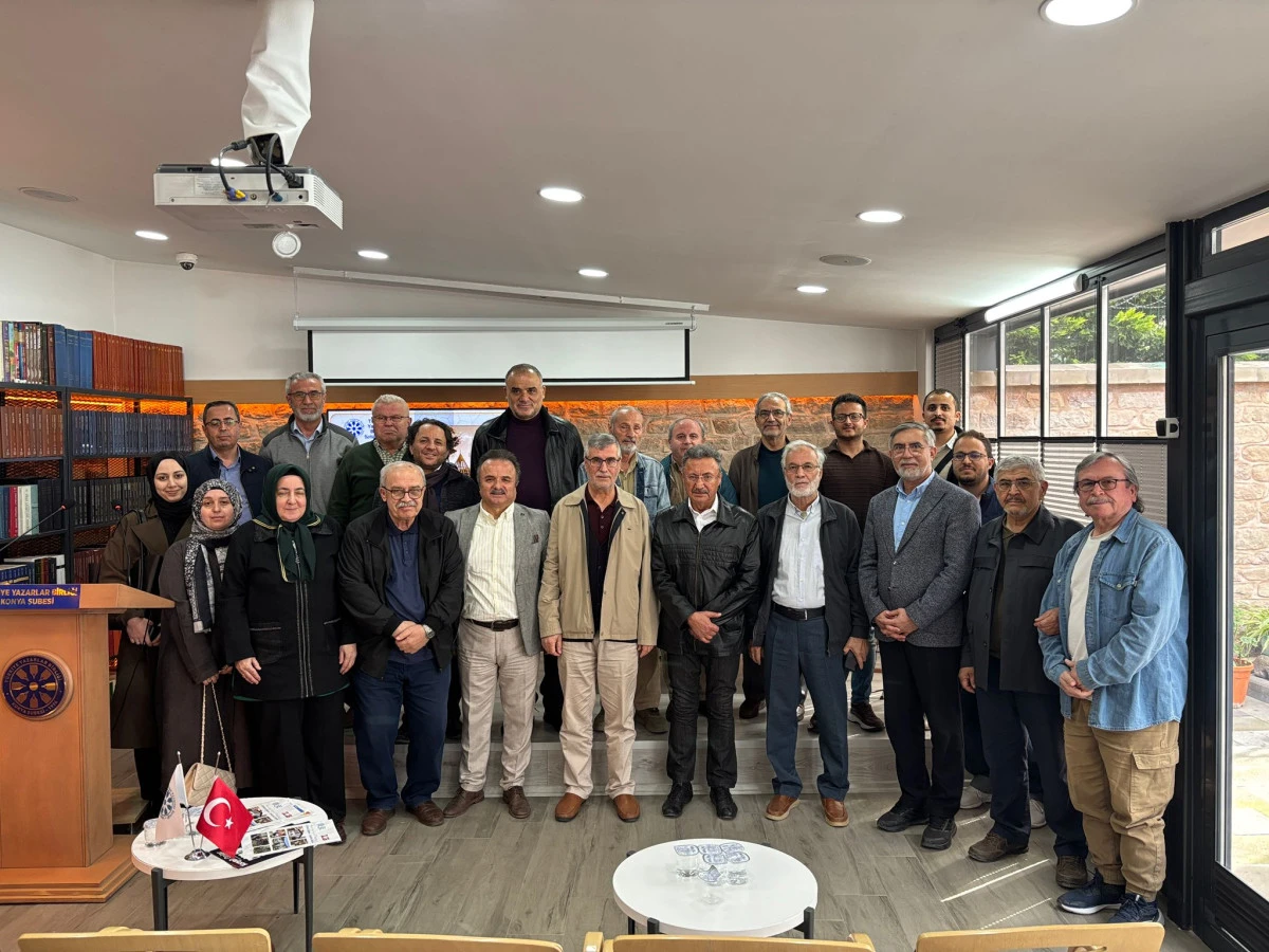 Sadreddin Konev&icirc;&rsquo;nin Hadis İlmindeki &Ouml;zg&uuml;n Yeri TYB Konya&rsquo;da Ele Alındı