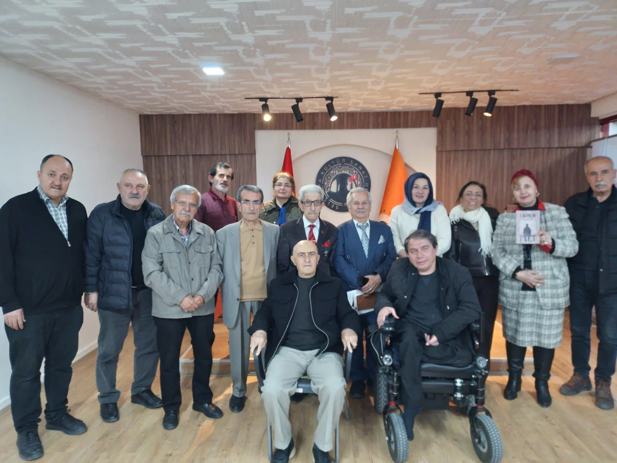 Sel&ccedil;ukya Kitap Kul&uuml;b&uuml;&rsquo;nde Ukdem Romanı Değerlendirildi