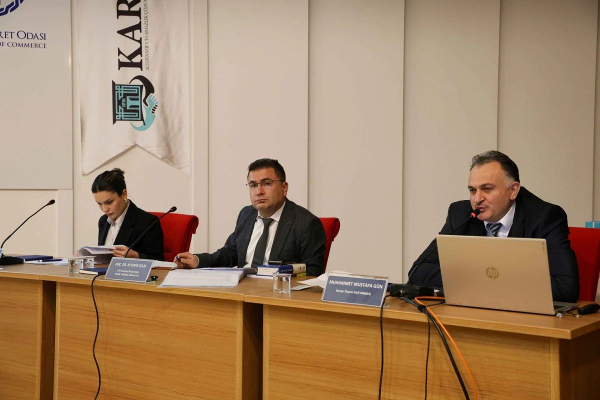 Ticaret Sicili S&uuml;re&ccedil;leri, Hukuk Fak&uuml;ltesi &Ouml;ğrencileri ve Mezunlarıyla Uygulamalı Olarak Ele Alındı