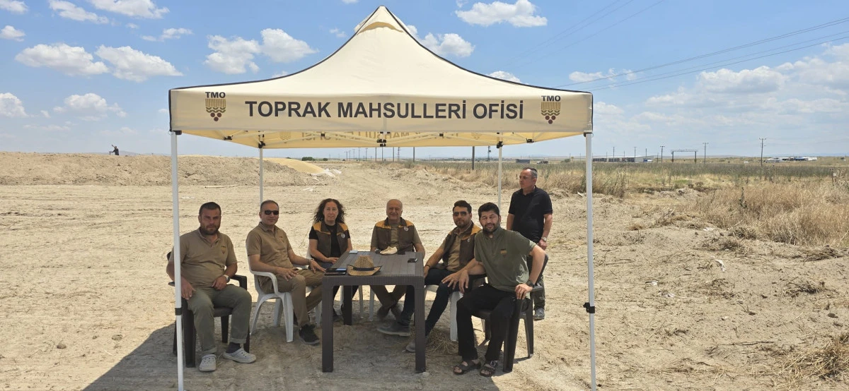TMO Konya Başm&uuml;d&uuml;r&uuml; Mehmet Barlak: &lsquo;Ofis &Ccedil;ift&ccedil;inin Dostudur, Her Bir Taneniz Bize Emanet&rsquo;