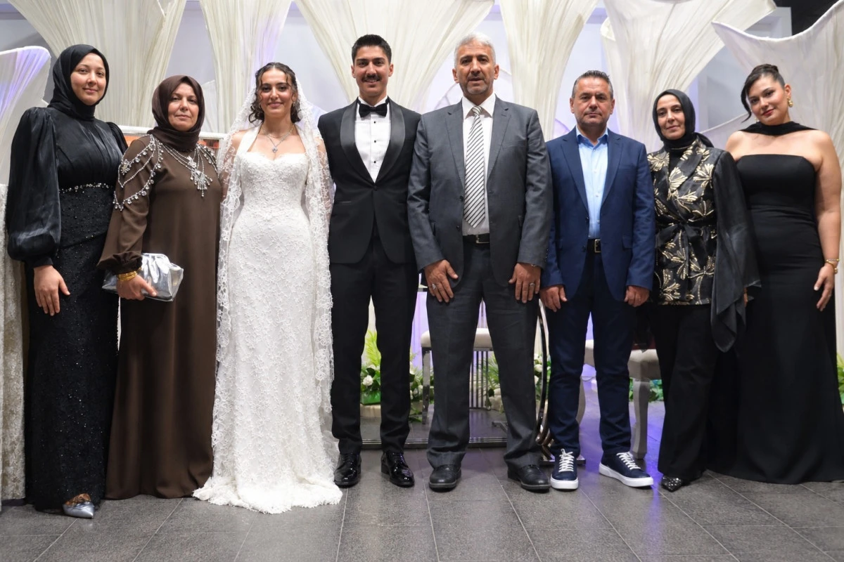 Yıldırım ve Akyel ailelerinin mutlu