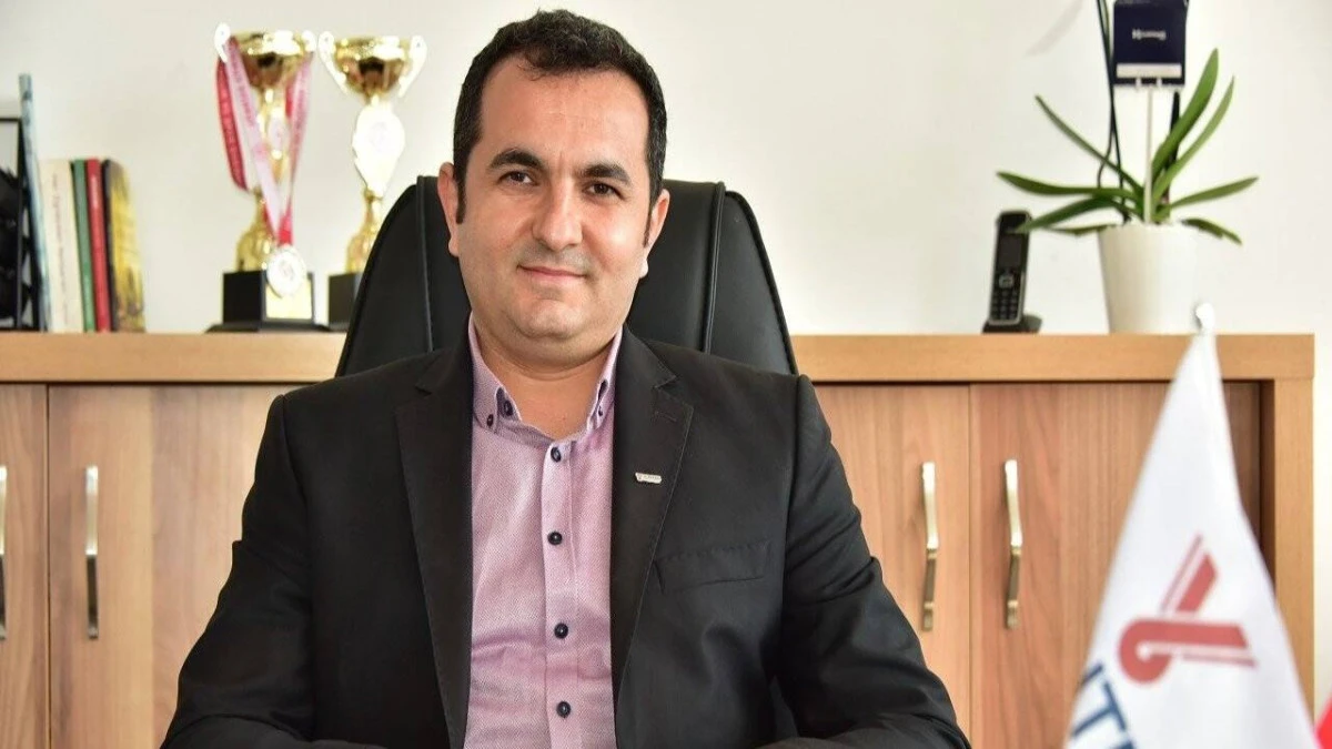 Y&ouml;ntem Eğitim Kurumları Y&ouml;netim Kurulu &Uuml;yesi Pazarcı: 30 Zaferiyle, T&uuml;rk Milleti bağımsız ve onurlu yaşamaya devam edeceğini d&uuml;nyaya bir kez daha g&ouml;stermiştir