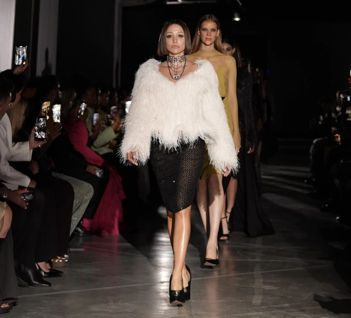 Zeynep Bastık Paris Moda Haftasında Podyuma &Ccedil;ıktı